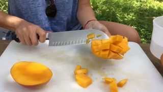 How To Properly Cut A Mango [upl. by Mayhew]