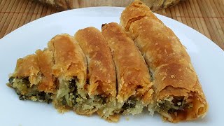 Hazır yufkadan el açması tadında ıspanaklı börek  Kolay börek tarifleri [upl. by Oelgnaed]