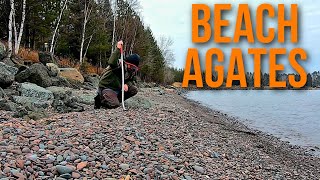 Finding Agates on the Beach  A Quick Rock Hunt [upl. by Fortunna248]