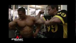 Bodybuilder Alexei Lesukov trains his huge biceps in Miami [upl. by Assillem]