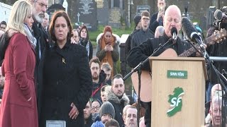 Christy Moore sings a moving farewell to Martin McGuinness [upl. by Eeramit]