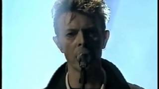 David Bowie  The Man Who Sold The World  Live MTV Paris 1995 At Le Zénith HD [upl. by Huxham]