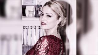 Blerina Balili  Kolazh valle shtruar  Live [upl. by Bach11]