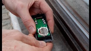 Changing the battery CR2032 from a friedland doorbell [upl. by Neerol]