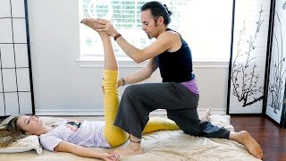 How to Do Thai Massage for Lower Back Pain amp Hip Pain Relief Part 1 [upl. by Norine685]