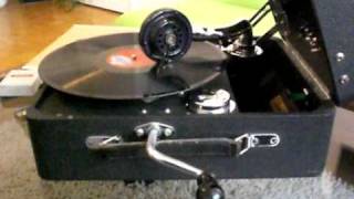 1933 Odeon Gramophone in Action [upl. by Annoeik]