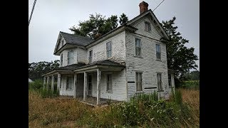 Abandoned Farm house untouched lots of antiques and items from 1940s1950s [upl. by Eipper238]