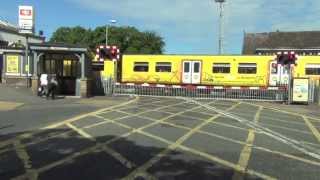 Birkdale Level Crossing [upl. by Iren705]