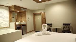 Sybaris  Classic Whirlpool Suite at our Northbrook IL Club [upl. by Jerry]