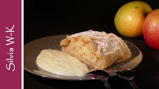 Apfelstrudel  Strudel [upl. by Edieh]