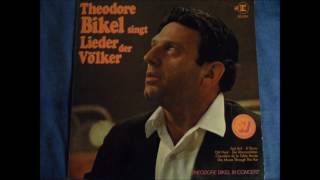 Theodore Bikel  Chevaliers de la Table Ronde French Song [upl. by Enenaej]