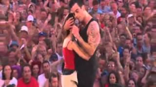 Robbie Williams live at Knebworth Come Undone [upl. by Kleinstein]